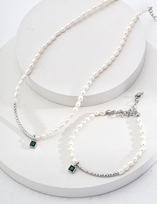 Mossvale Pearl Set